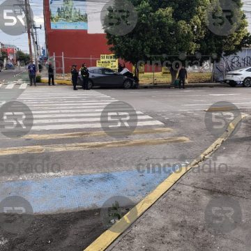 Accidente vial en Puebla: Conducta prudente ante incidentes en 25 Oriente y 4 Sur