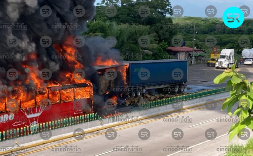 G0a0k5wWkAEJee2-1 Se incendia autobús de ADO en la autopista Córdoba–Veracruz; autoridades responden con prontitud