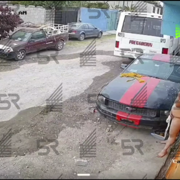 1-4 Sujeto desnudo causa preocupación entre vecinos de Minerales del Sur