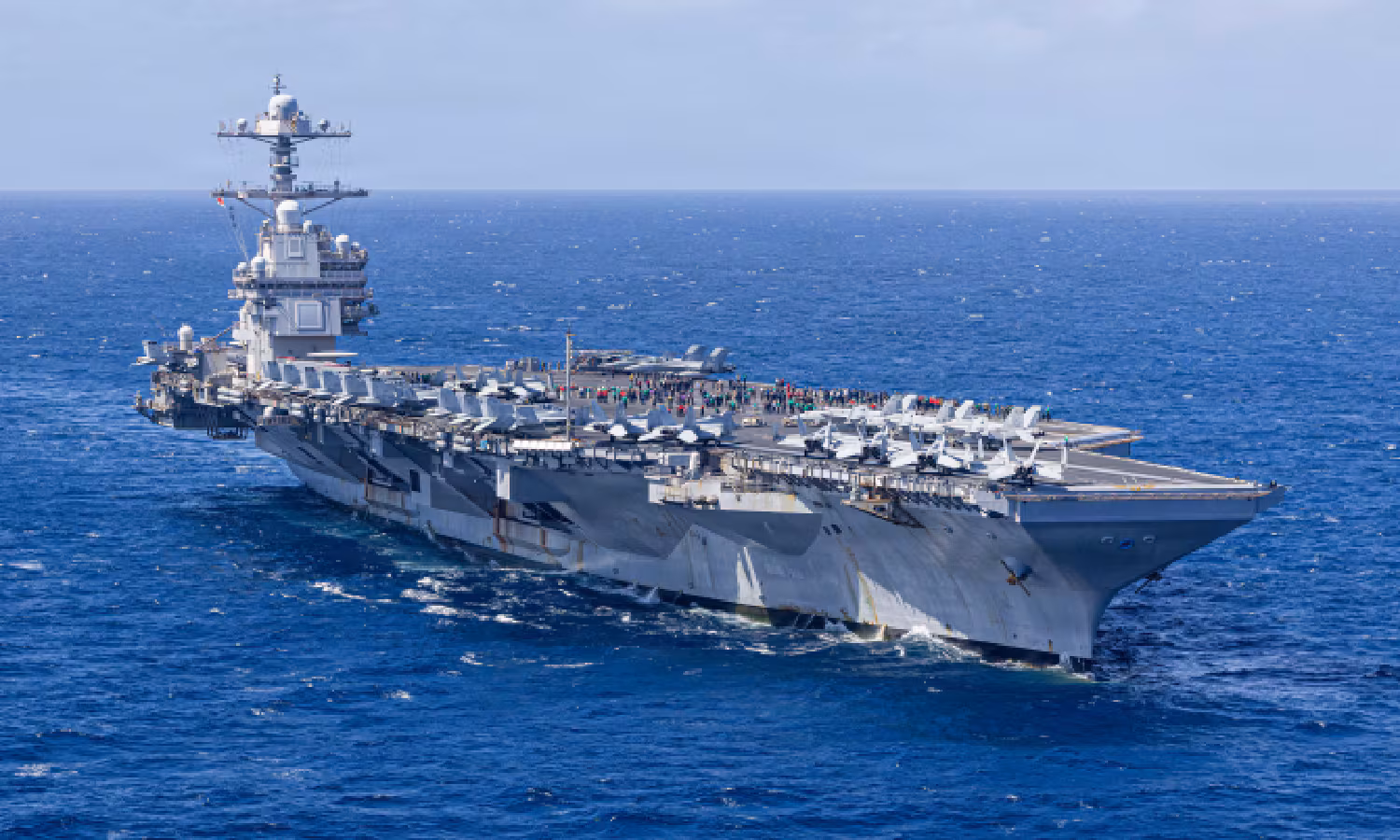 El portaaviones Gerald R. Ford regresa a Estados Unidos tras once meses de despliegue