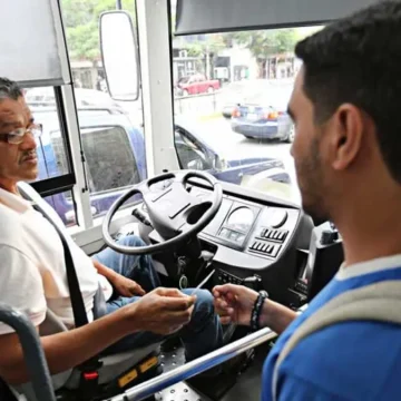elpidio-diaz-dice-que-estudiantes-no-necesitan-descuento-en-pasaje-del-transporte-publico- Diputado Elpidio Díaz propone eliminar descuentos a estudiantes en transporte público
