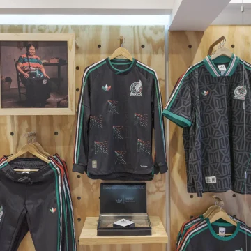 No hubo explotación en la elaboración de las camisetas de la selección mexicana, según artesanas de Naupan
