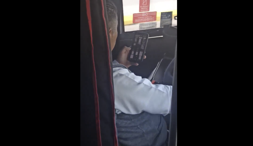 Conductor de ADO es captado manejando a alta velocidad y usando celular en autopista Cuacnopalan-Oaxaca