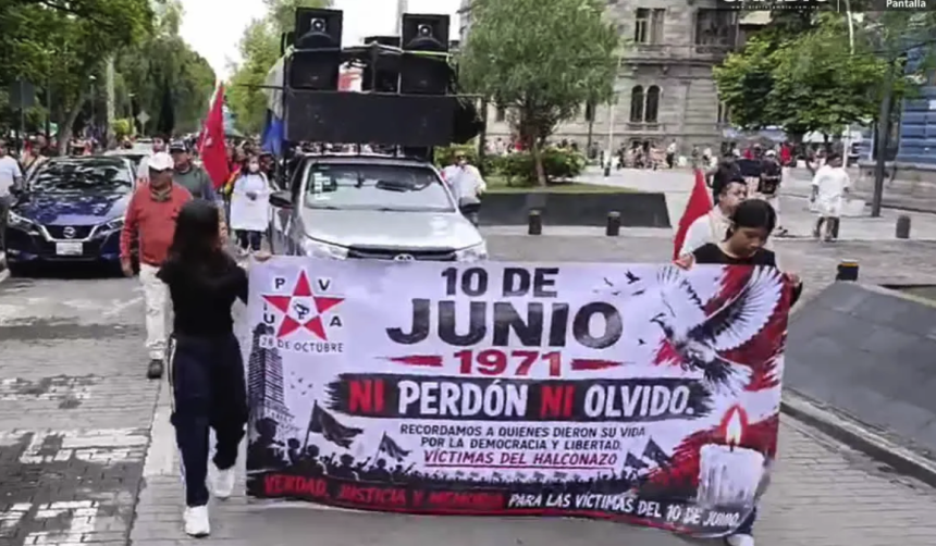 Marcha de la 28 de Octubre provoca congestión vial en el centro de Puebla