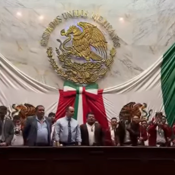 Captura-de-pantalla-2026-06-11-162532-1160x700-1 Diputado interpreta narcocorrido en el Congreso de Michoacán en celebración del Día del Padre