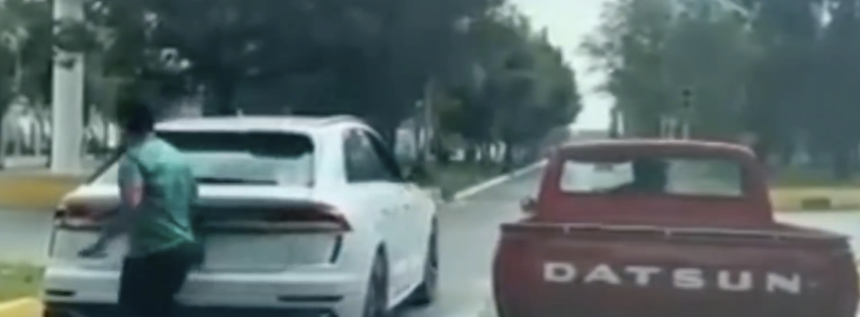Captura-de-pantalla-2026-06-19-a-las-11.08.59-a.m Indignación por agresión vial cerca de Costco Puebla; perro salta de camioneta tras entrar en pánico
