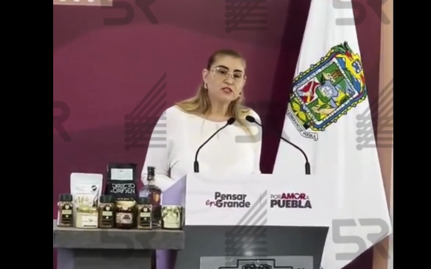 Un solo cuerpo hallado en vehículo incendiado sobre Periférico Ecológico en Puebla