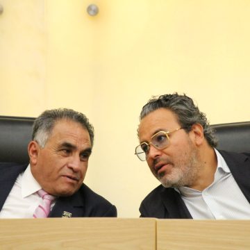 HDpI_zLbgAANs0F Diputados de Morena protagonizan altercado en el Congreso de Puebla durante sesión ordinaria