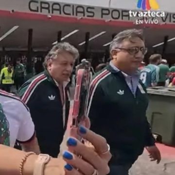 HK9PTb8WQAABwLw Líder del SNTE Sección 51 de Puebla asistió a la inauguración del Mundial; cuestionan costo de boletos