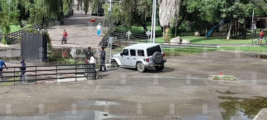 HKO13RwXUAAeQm3 Camioneta invade zona peatonal en Ecoparque Metropolitano de Puebla