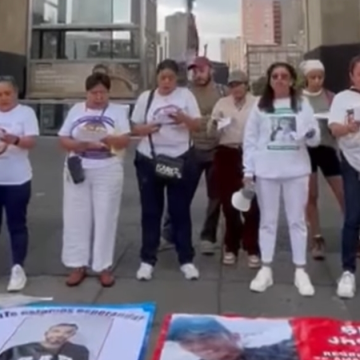 Madresbusc_5216694744178_c_us_1782334126753 Madres buscadoras protestan frente al Monumento a la Revolución durante el Mundial de Futbol