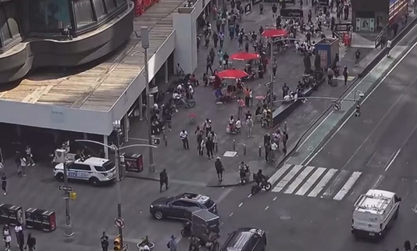 Tiroteo en Times Square genera alarma; policía detiene a un sospechoso y asegura un arma