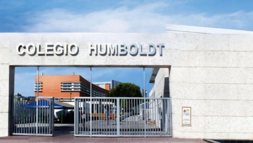 aspectos-del-colegio-humboldt-especial Alumna del Colegio Humboldt sufre fractura de dos vértebras tras caer en cisterna; familia denuncia falta de protocolos