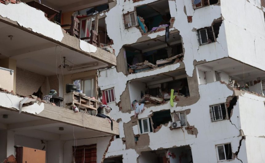 Suman 188 muertos por sismos en Venezuela; van 138 réplicas