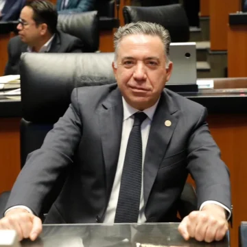 Enrique Inzunza reafirma su permanencia en el Senado y defiende su trayectoria