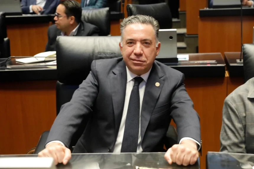 Enrique Inzunza reafirma su permanencia en el Senado y defiende su trayectoria
