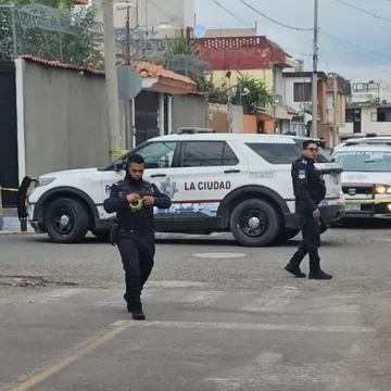 elementos-policia-municipal-acordonaron-zona Hombre asesinado por robo de bicicleta en la colonia Loma Linda, Puebla