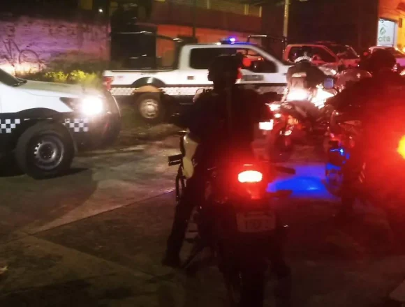 Detienen a comandante y tres policías de Ixhuatlán del Sureste en operativo federal relacionado con secuestro de periodista