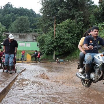 SEP suspende clases presenciales en 62 municipios de Puebla por lluvias los días 8 y 9 de junio