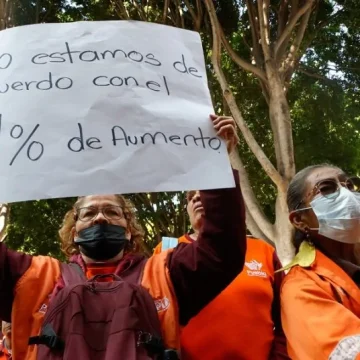 manifestacion-naranjitas-709707-750x536.jpeg Protesta de trabajadores de limpia en Puebla exige destitución de líder sindical