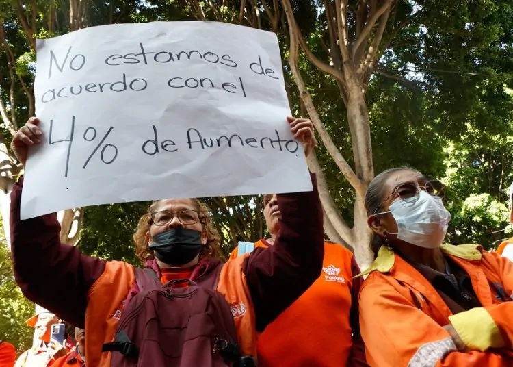 manifestacion-naranjitas-709707-750x536.jpeg Protesta de trabajadores de limpia en Puebla exige destitución de líder sindical