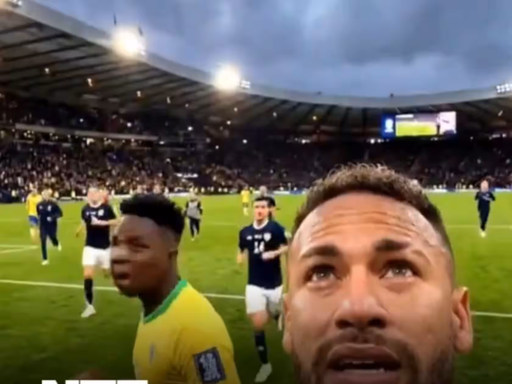 transform Vidente brasileña predice invasión extraterrestre durante el partido Brasil vs Escocia en el Mundial