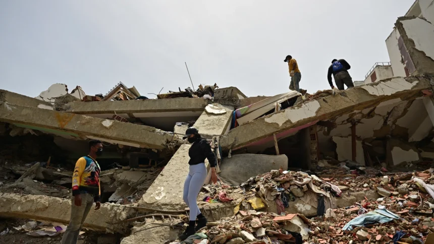 Aumenta a 4,561 la cifra de muertos por terremotos en Venezuela