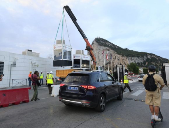 Cae la verja de Gibraltar y se abre una nueva etapa en la frontera entre España y el territorio británico