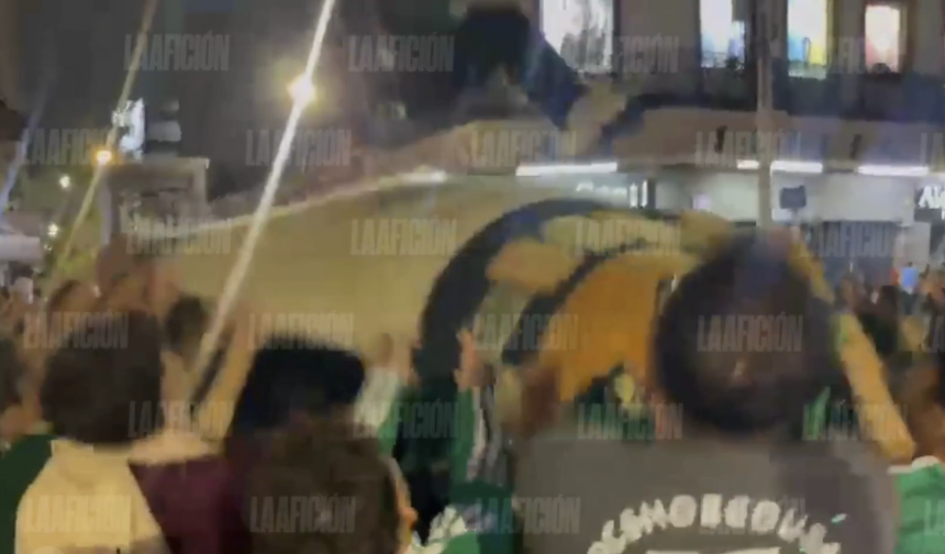 Joven cae durante festejos por triunfo de México en Guadalajara; genera preocupación entre asistentes