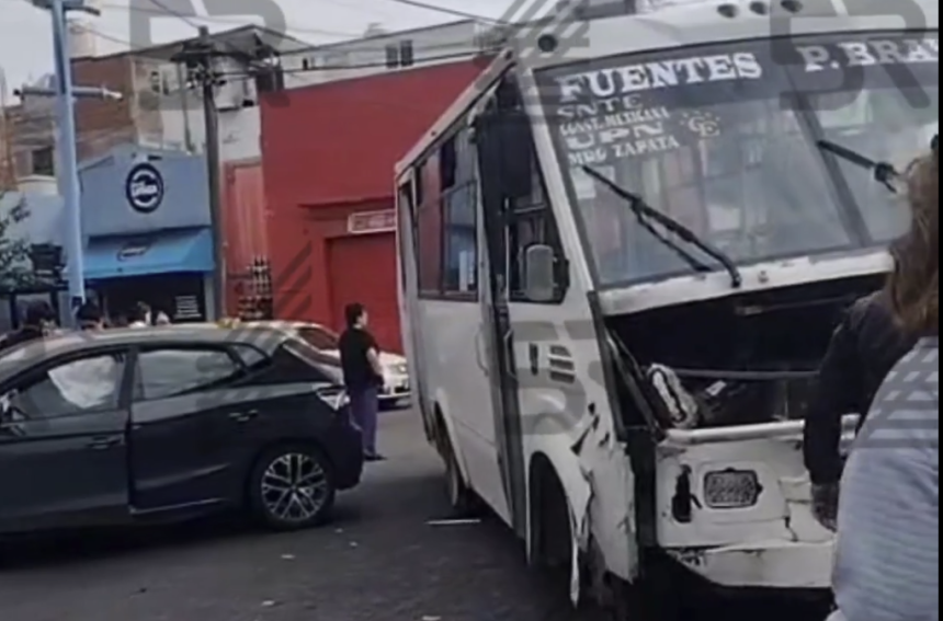 Accidente vial en Puebla deja tres lesionados, entre ellos una mujer embarazada