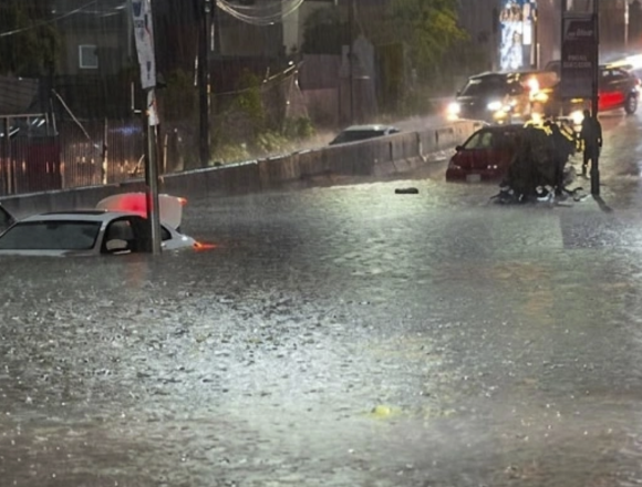 Lluvias provocan inundaciones y caos vial en Puebla