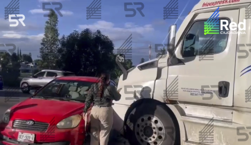 Captura-de-pantalla-2026-07-17-a-las-10.22.59-a.m Choque entre tráiler y automóvil provoca congestionamiento en la México-Puebla a la altura de La María