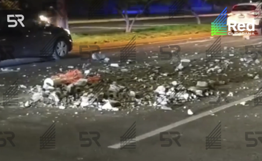 Captura-de-pantalla-2026-07-17-a-las-9.23.19-a.m Automovilista resulta lesionado tras chocar con escombro en la 24 Sur de Puebla