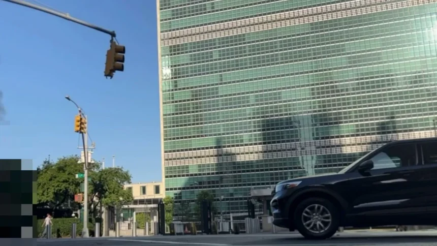Hombre muere tras prenderse fuego frente a la sede de la ONU en Nueva York