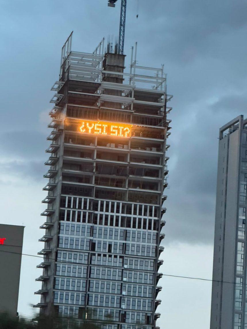 WhatsApp-Image-2026-07-03-at-19.26.27 Edificio Valda se une al apoyo a la Selección Mexicana con iluminación especial