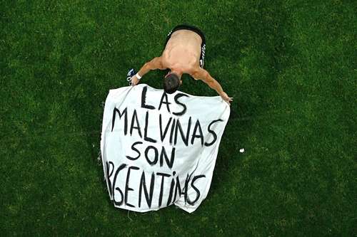 a02n1dep-1 FIFA investiga pancarta argentina sobre Malvinas tras semifinal del Mundial 2026