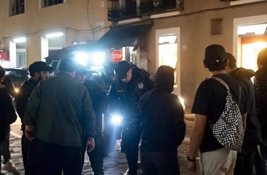 disparos-frente-a-la-catedral-de-puebla-desatan-operativo-tras-presunto-intento-de-robo-a-un-audi-de-lujo-850x560-1 Balacera cerca de la Catedral de Puebla tras intento de robo de vehículo genera alarma