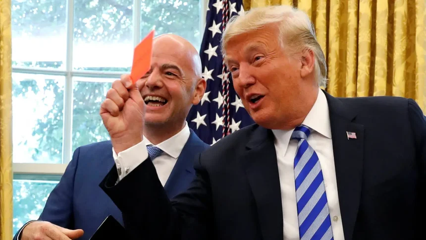donald-trump-bromea-infantino-casa-blanca_97 Donald Trump admite haber solicitado a la FIFA revisar la sanción a jugador estadounidense