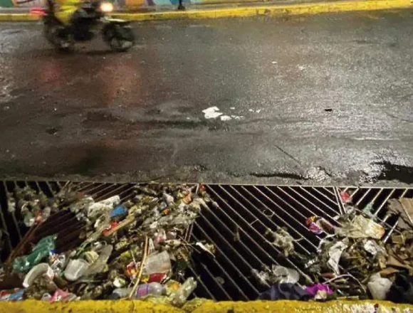 image-10 Ayuntamiento de Puebla atribuye inundaciones en el centro a coladeras tapadas con concreto