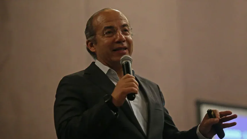 image-7 Felipe Calderón advierte sobre deterioro institucional en México similar al de Venezuela
