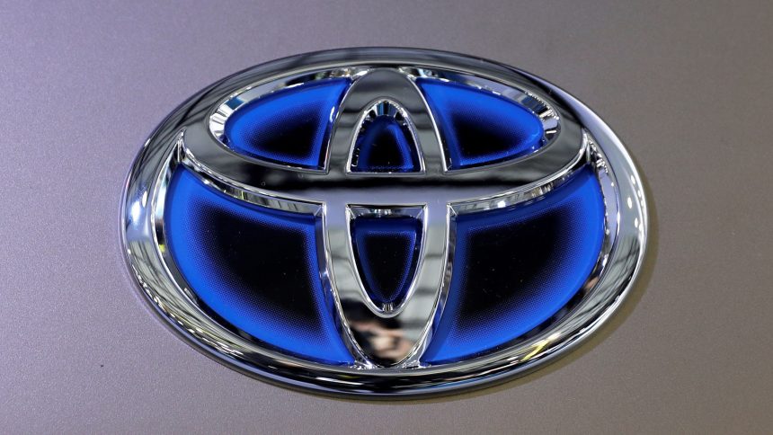 Toyota raises FY2019 net profit forecast Toyota mantendrá producción en México, confirma la Secretaría de Economía